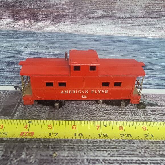 Vintage American flyer S gauge plastic red/gold rails caboose train car #638 - Picture 7 of 9